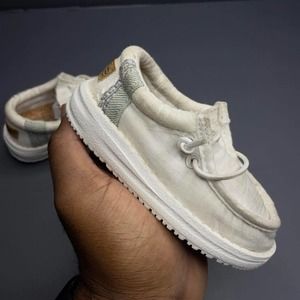 Used Hey Dude Kids Size 6C